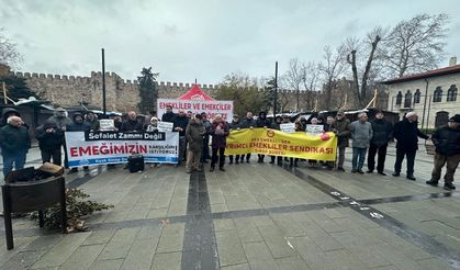Emekliler Kararlı "BİZİ AÇLIK,YOKSULLUK VE SEFALETE MAHKÛM EDEN SADAKA GİBİ ZAMLARI KABUL ETMİYORUZ. "