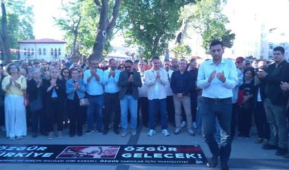 Sinop'tan kararlılık... İl Başkanı Yalçınkaya sert konuştu“ Butlanbaşı Kemal Bey, Sizin yaşınız da modanız da geçti”