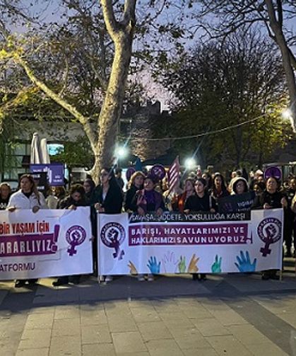 Sloganlarla, ıslık ve düdüklerle "hak için "yürüdüler...